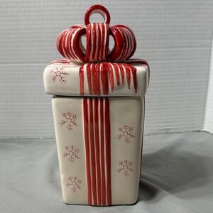 Festive Red and White Ceramic Holiday Christmas Present Gift Box Bow Snowflakes